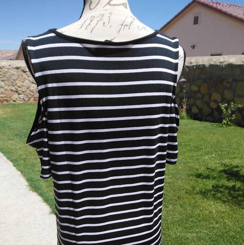 Dress - Picture 3 of 4